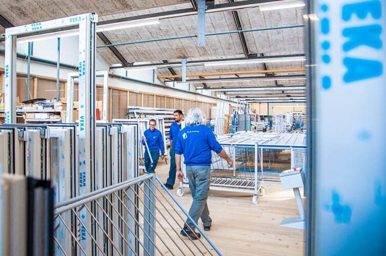 Fenster- und Balkontürenproduktion in der Schweiz für die Schweiz